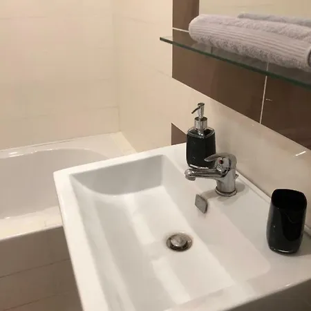 Rokus Apartman Apartament *