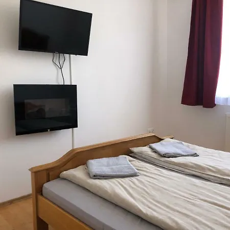 Rokus Apartman Apartament Segedyn